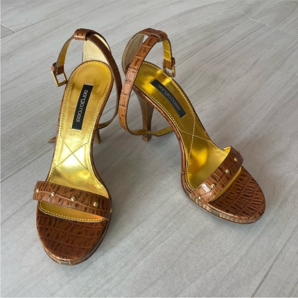 Sergio Rossi high heel sandals w/ankle strap & gold stud detail. Size 37